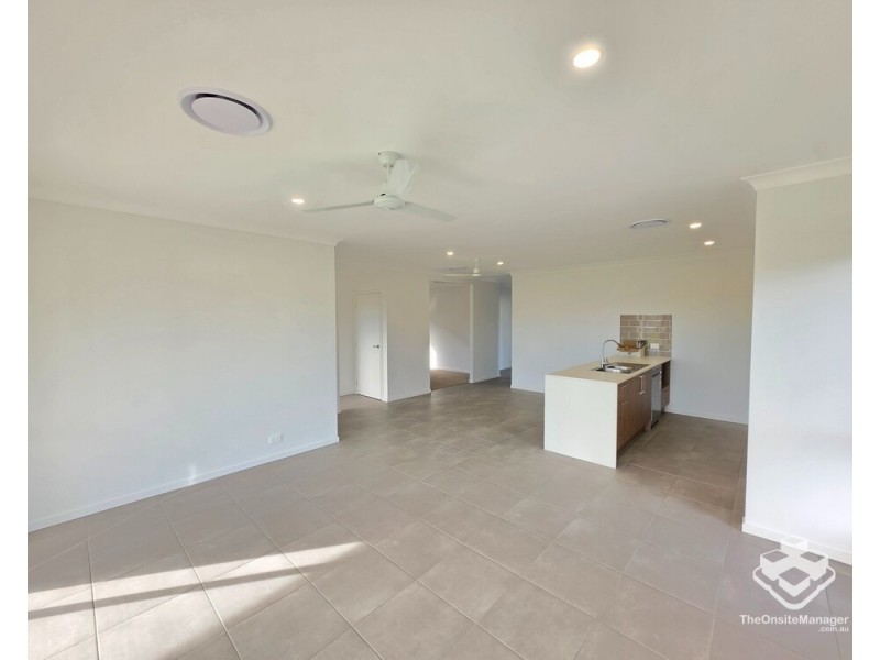 16 SAGO ROAD, Park Ridge QLD 4125