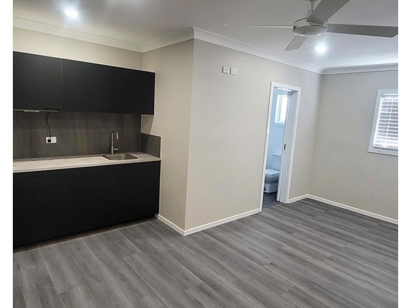 63 Sapphire Street, Holland Park QLD 4121
