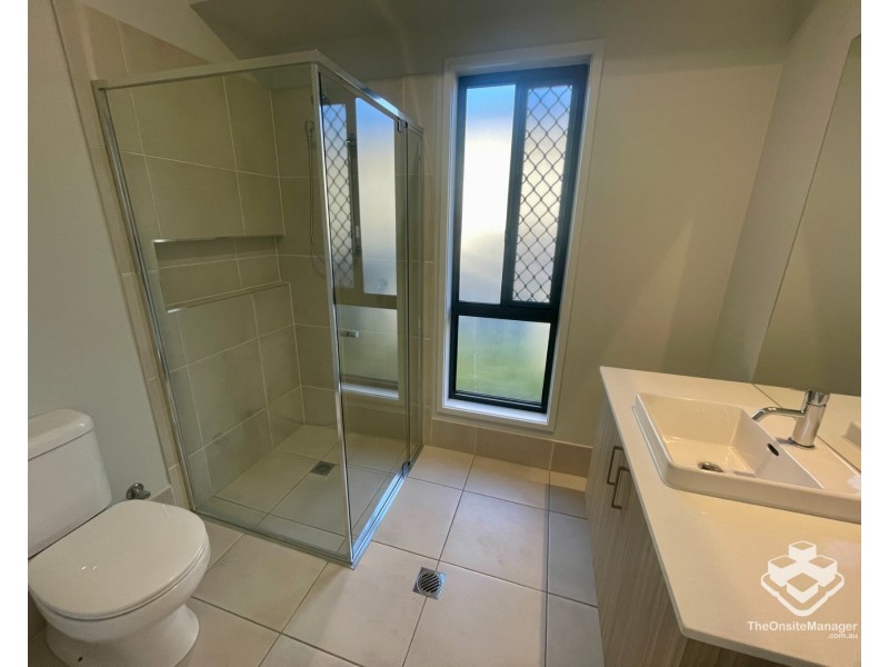 17 Shell Street, Nerang QLD 4211