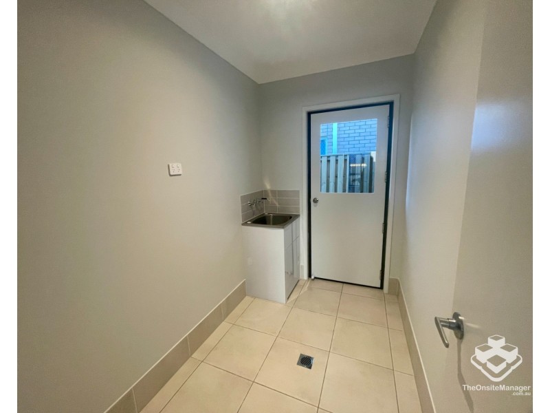 17 Shell Street, Nerang QLD 4211