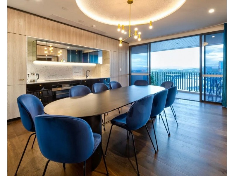 ID:21184344/266 Stanhill Drive, Surfers Paradise QLD 4217