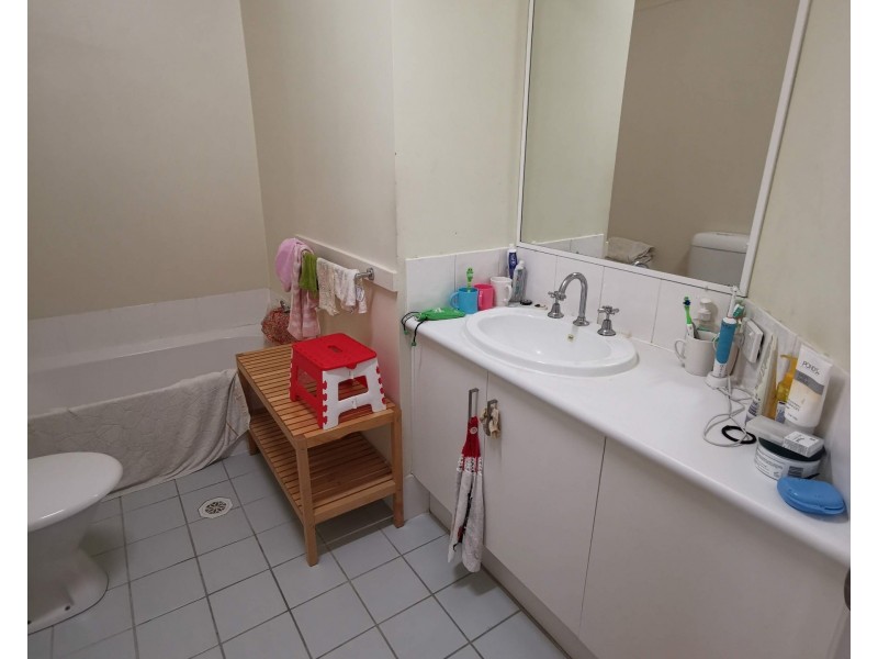 2/89 Heeb ST, Ashmore QLD 4214