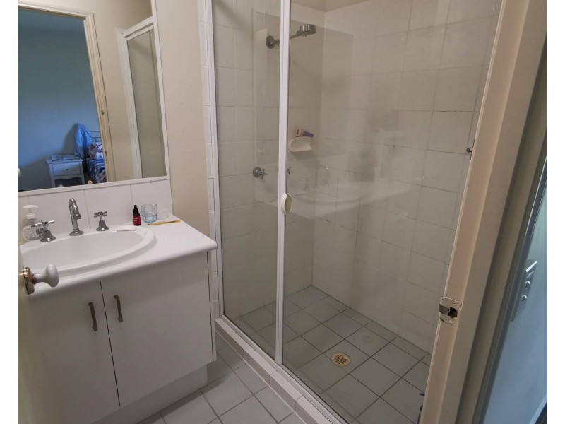2/89 Heeb ST, Ashmore QLD 4214