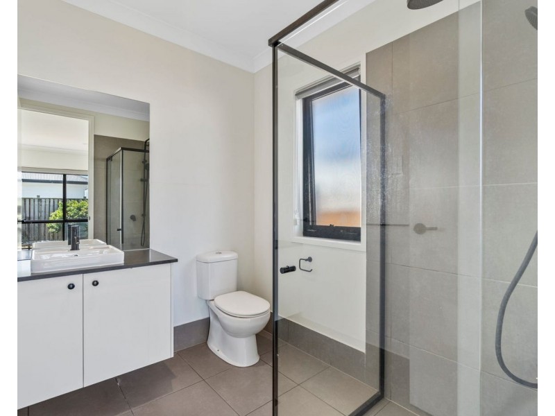 32 Carbeen Circuit, Springfield QLD 4300