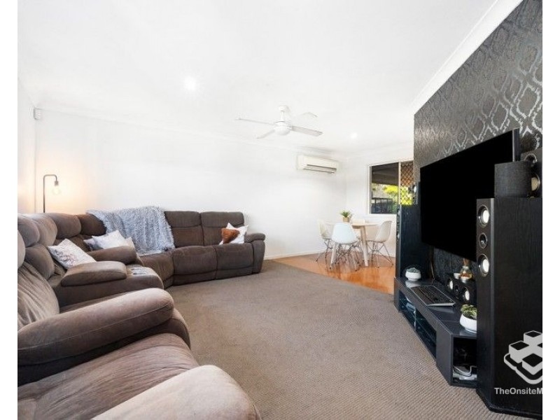 10 Carnea Place, Regents Park QLD 4118