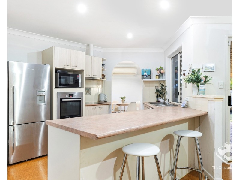 10 Carnea Place, Regents Park QLD 4118