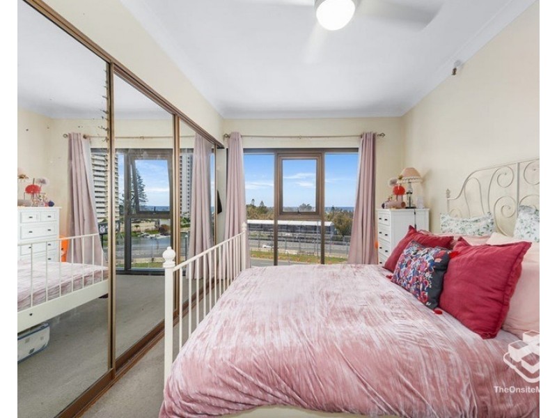 15/2 Admiralty Drive, Surfers Paradise QLD 4217