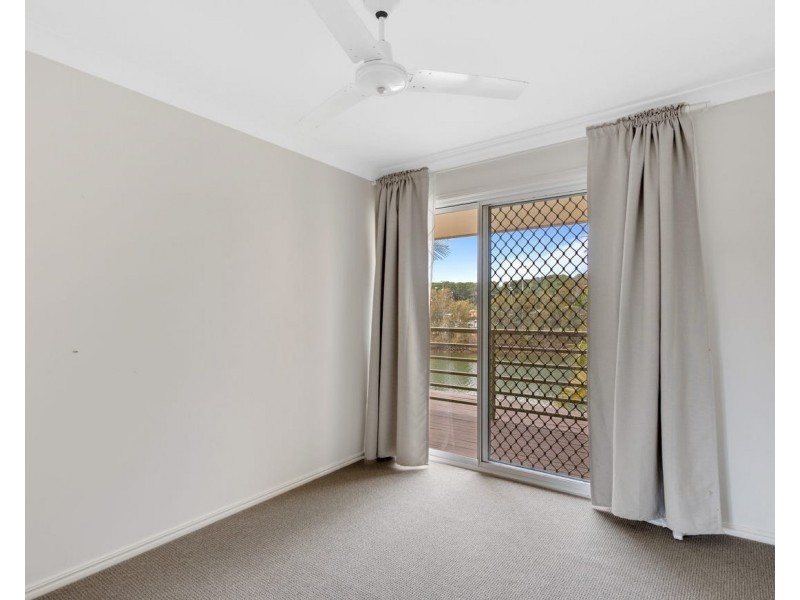 ID:21184779/215 Cottesloe Drive, Mermaid Waters QLD 4218