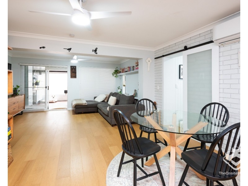 8/36 Government Road, Labrador QLD 4215