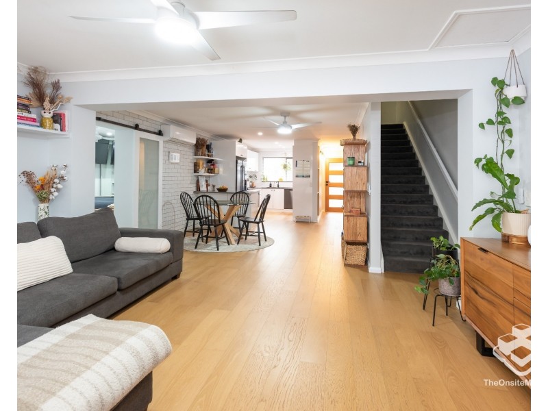8/36 Government Road, Labrador QLD 4215