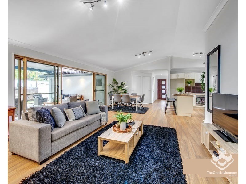 8 Brighton Parade, Forest Lake QLD 4078