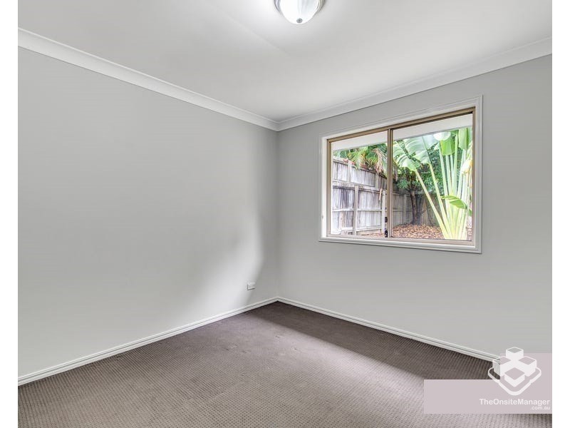 8 Brighton Parade, Forest Lake QLD 4078