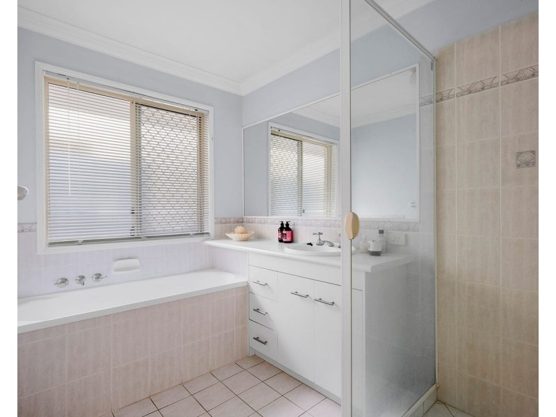5 Maidenhair Court, Forest Lake QLD 4078