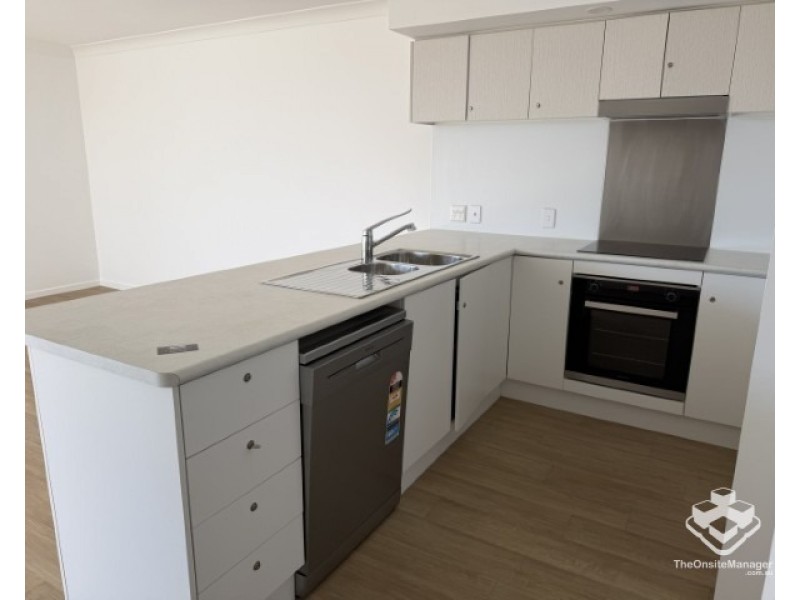 15 Frederick Circuit, Eli Waters QLD 4655