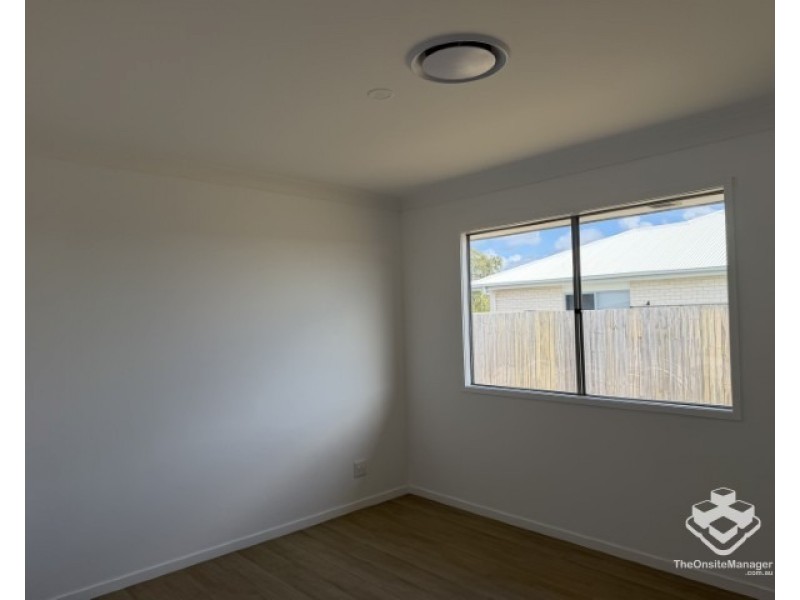 15 Frederick Circuit, Eli Waters QLD 4655