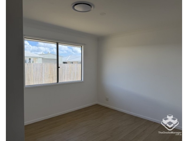 15 Frederick Circuit, Eli Waters QLD 4655