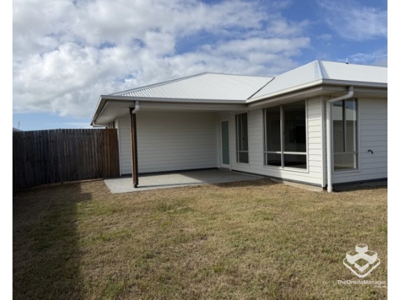 15 Frederick Circuit, Eli Waters QLD 4655
