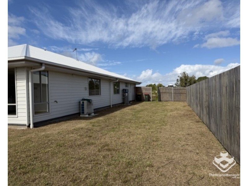 15 Frederick Circuit, Eli Waters QLD 4655