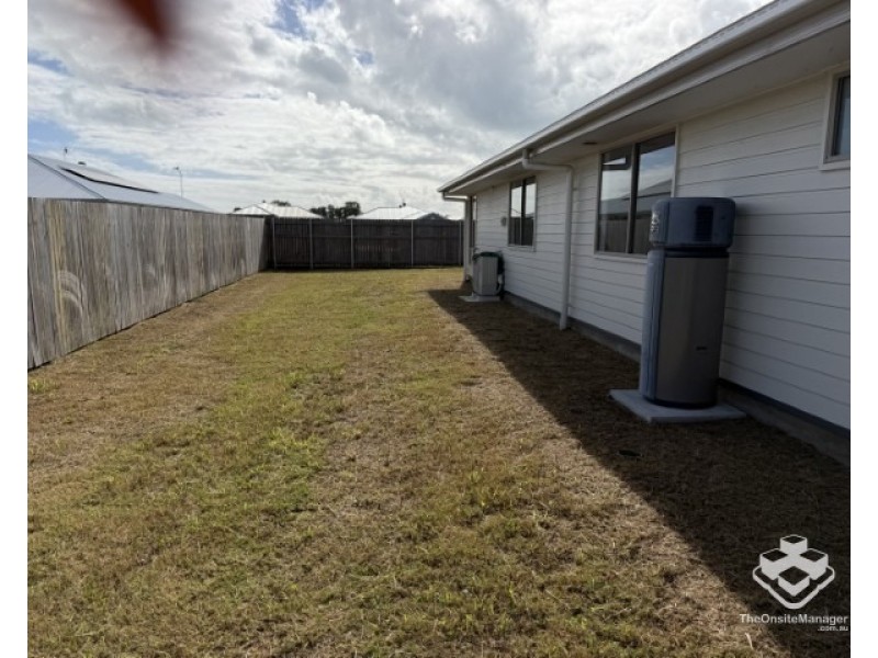 15 Frederick Circuit, Eli Waters QLD 4655