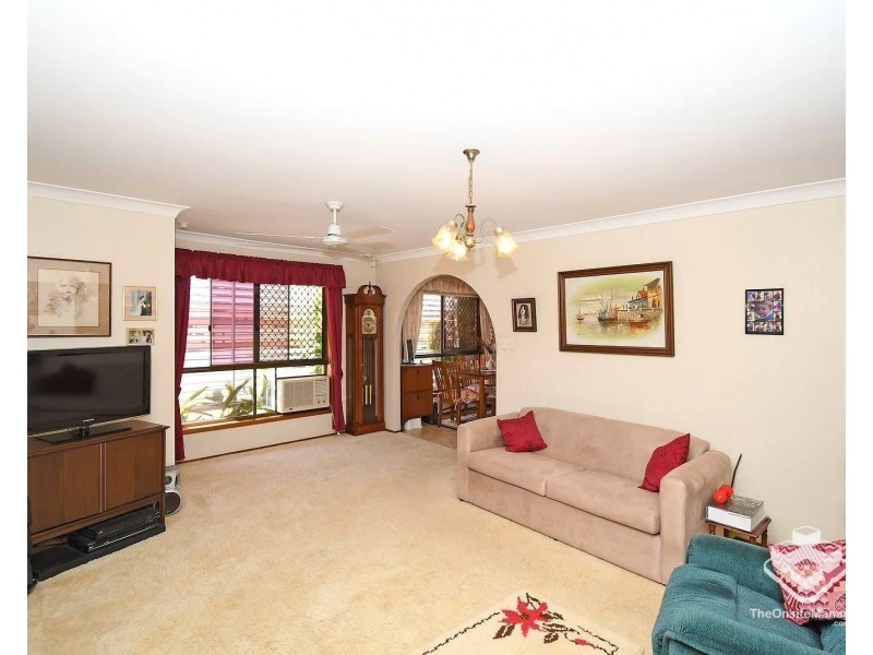 13 Caringa Street, Urangan QLD 4655