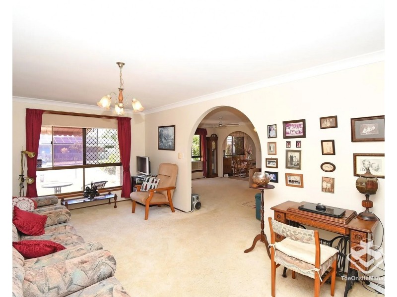 13 Caringa Street, Urangan QLD 4655