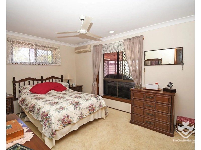 13 Caringa Street, Urangan QLD 4655