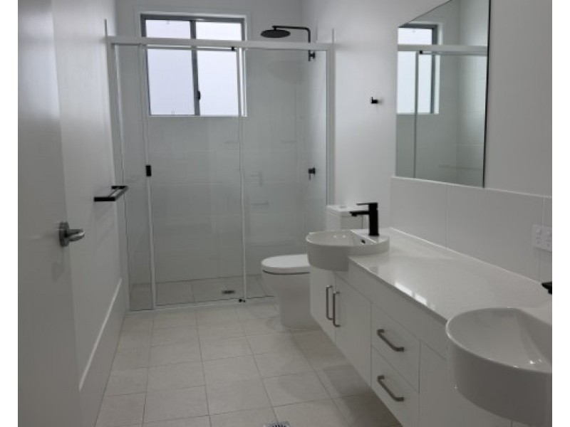 ID:21185040/14 Honiton Street, Torquay QLD 4655