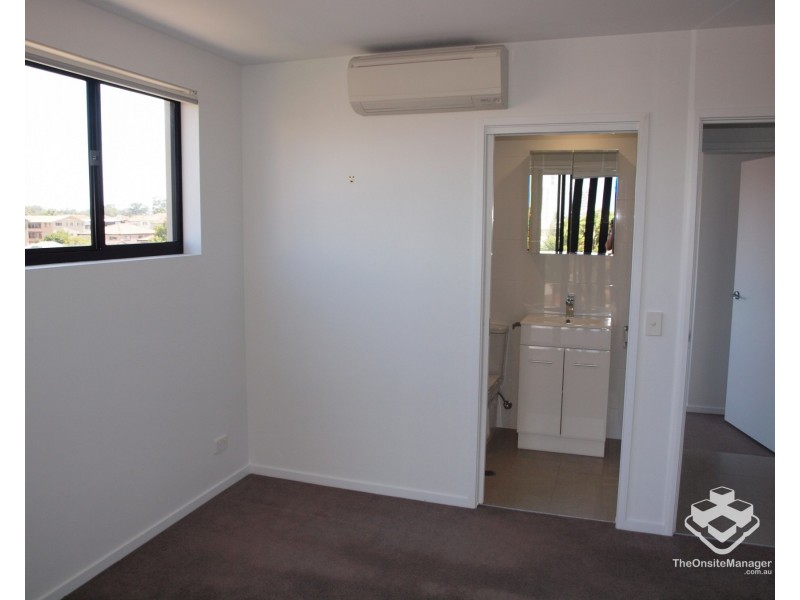 25/43 Lenneberg Street, Southport QLD 4215