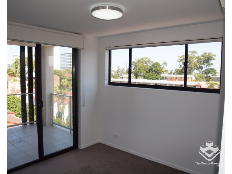 25/43 Lenneberg Street, Southport QLD 4215