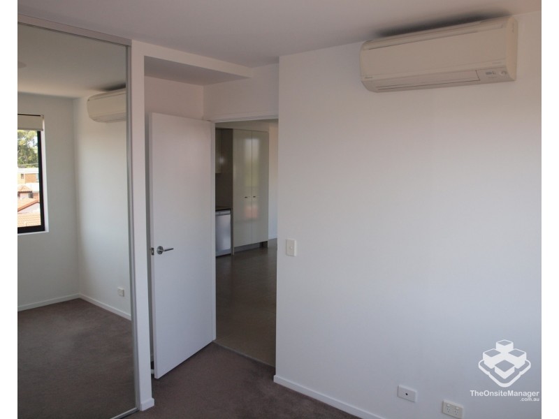 25/43 Lenneberg Street, Southport QLD 4215