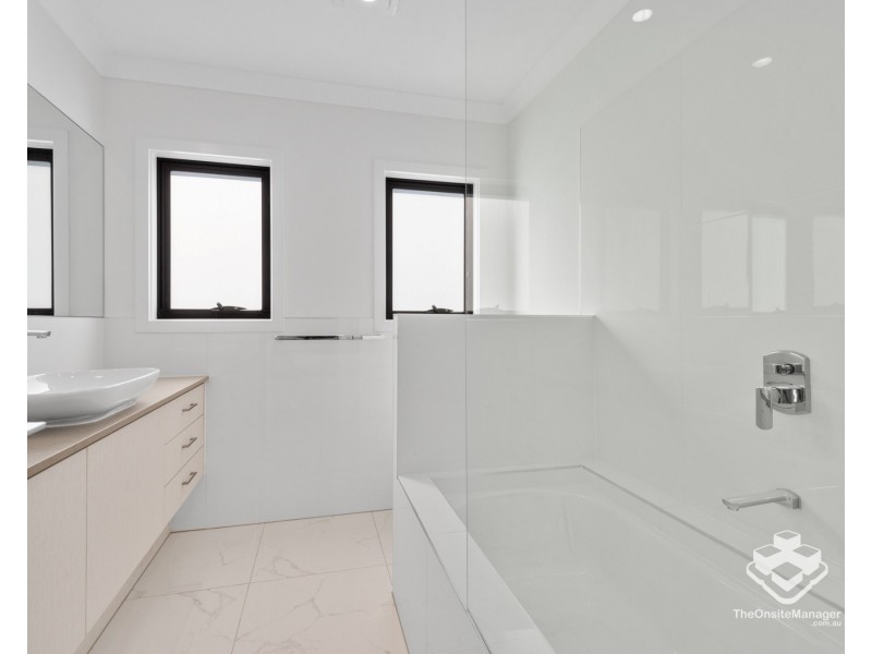 ID:21185115/29 Tick Street, Mount Gravatt East QLD 4122