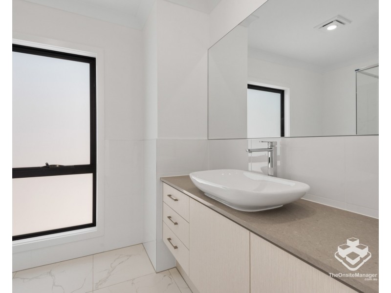 ID:21185115/29 Tick Street, Mount Gravatt East QLD 4122