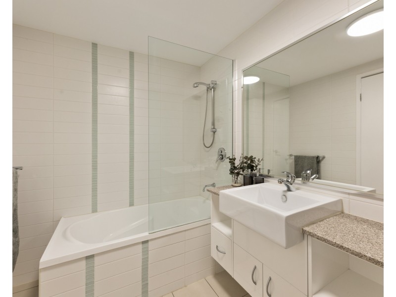 ID:21185200/95 Clarence Road, Indooroopilly QLD 4068