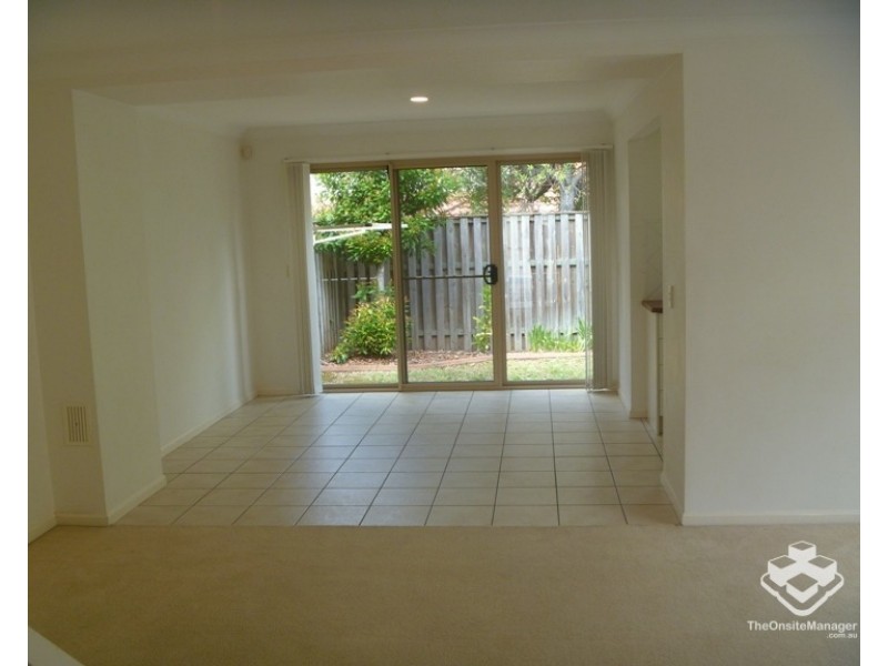 ID:21185320/538 Warrigal Road, Eight Mile Plains QLD 4113