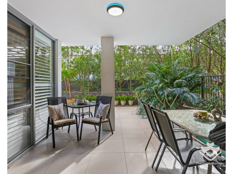 ID:21185345/33 Lakefront Crescent, Varsity Lakes QLD 4227