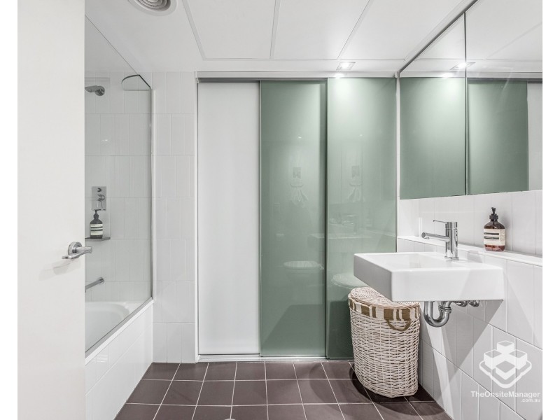 ID:21185355/36 Vernon Terrace, Teneriffe QLD 4005
