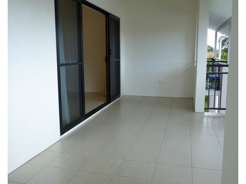 ID:21185390/6-24 Henry Street, West End QLD 4810
