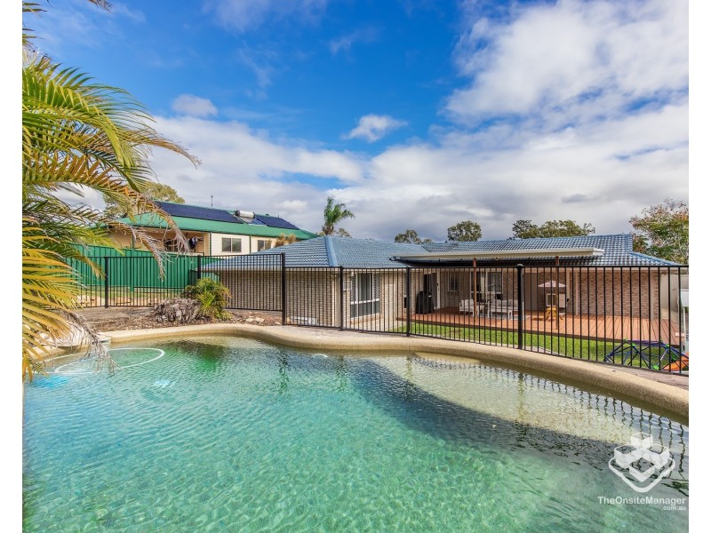 8 Edgeworth Place, Helensvale QLD 4212
