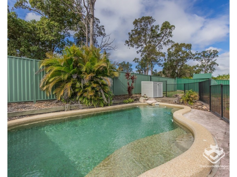 8 Edgeworth Place, Helensvale QLD 4212