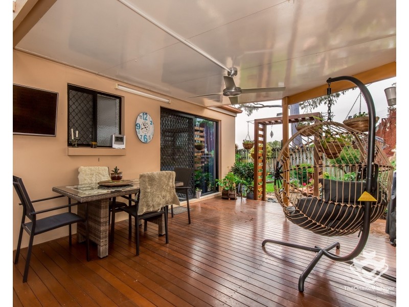 1-5 Studio Drive, Pacific Pines QLD 4211
