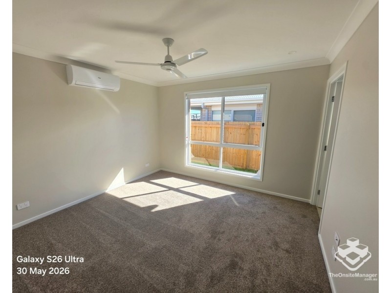 10 Peace Circuit, White Rock QLD 4306