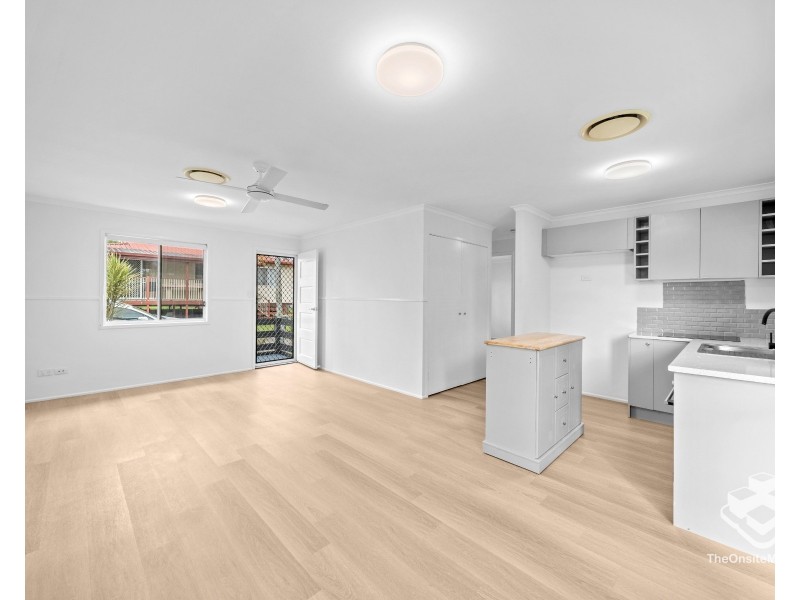 1 Mountain Ash Crescent, Stapylton QLD 4207