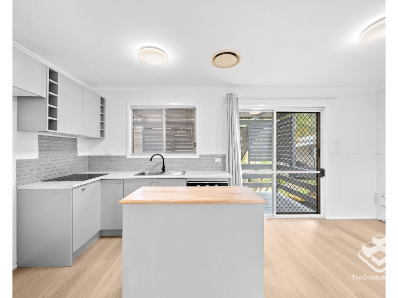 1 Mountain Ash Crescent, Stapylton QLD 4207