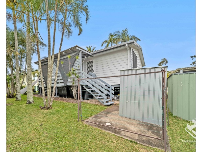 1 Mountain Ash Crescent, Stapylton QLD 4207