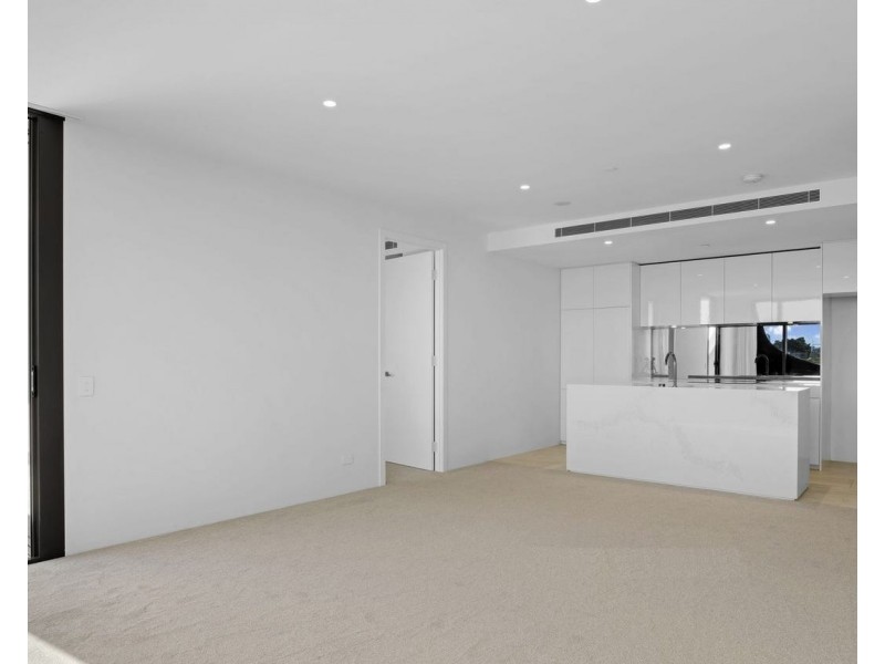 ID:21185912/2 The Lanes Boulevard, Mermaid Waters QLD 4218