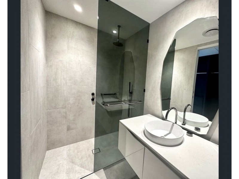 ID:21185912/2 The Lanes Boulevard, Mermaid Waters QLD 4218