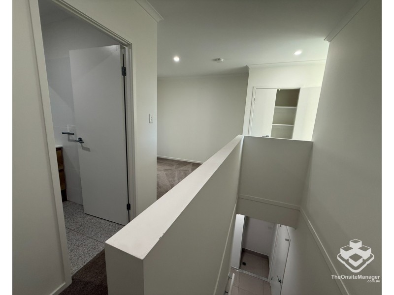 61/4 Harmony Street, Pimpama QLD 4209
