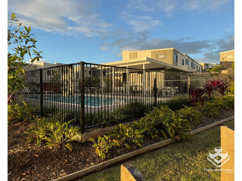 61/4 Harmony Street, Pimpama QLD 4209