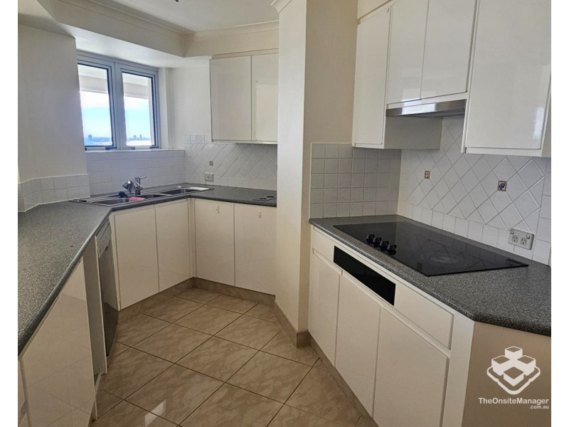 ID:21185996/12 Commodore Drive, Surfers Paradise QLD 4217