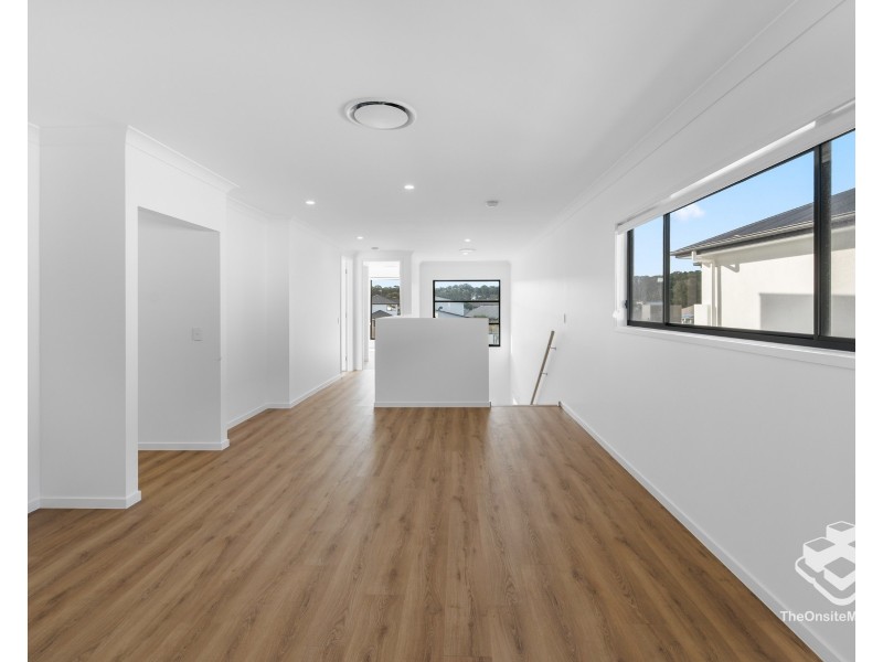 37 Santa Monica Boulevard, Hope Island QLD 4212